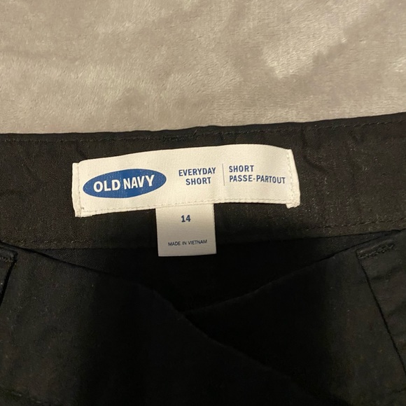 Old Navy black shorts - size 14 - Picture 2 of 3